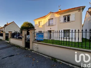 House at Le Pin (77181)