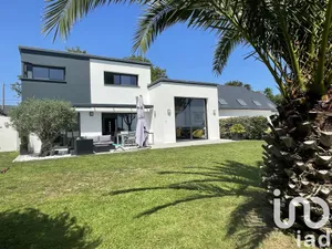 Architectural house at Landévant (56690)