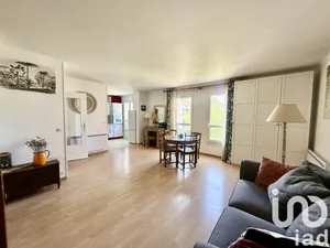 Apartment at Palaiseau (91120)
